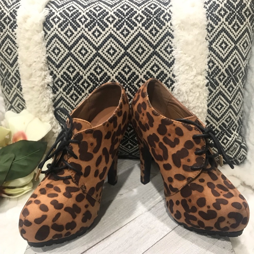 🔥Dollhouse Leopard Print Booties